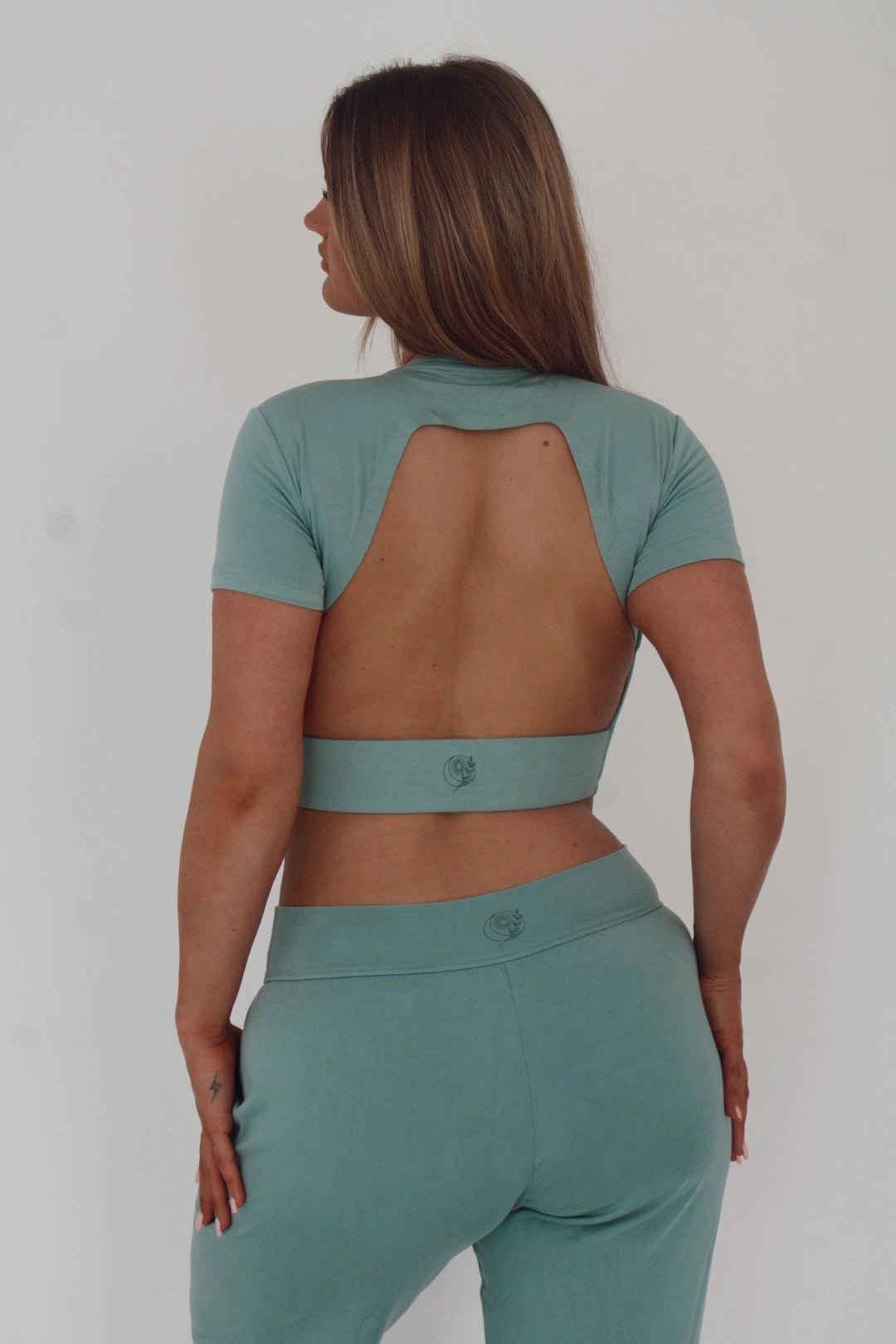 The Aria Top | Open Back Bamboo Crop Top - Willoma