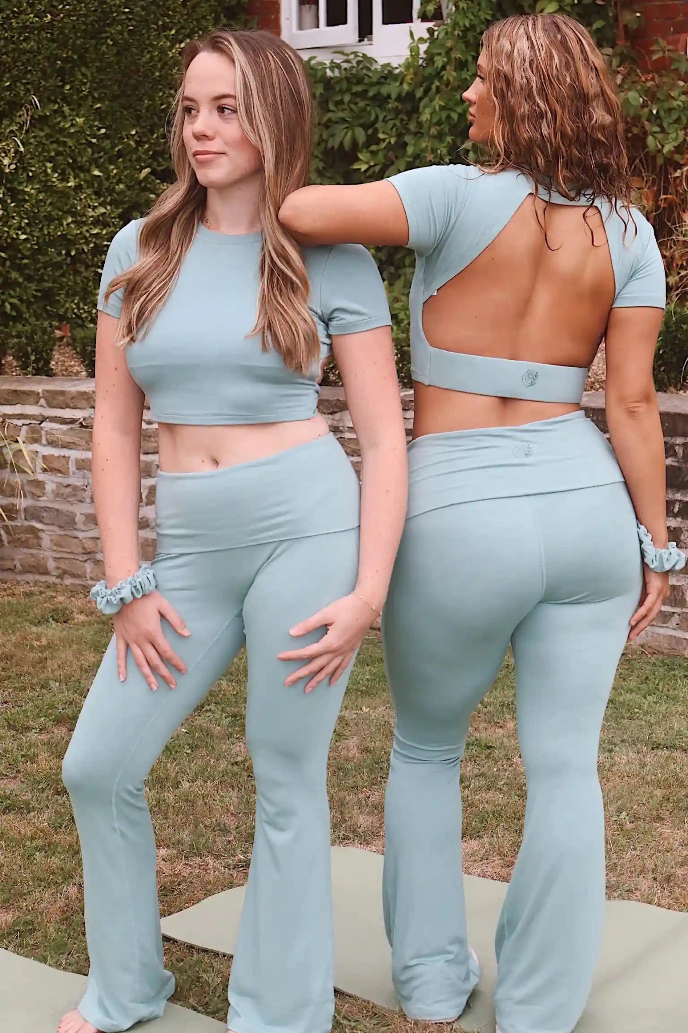 The Thea Flares | Bamboo Fold Over Waist Flared Leggings - Willoma